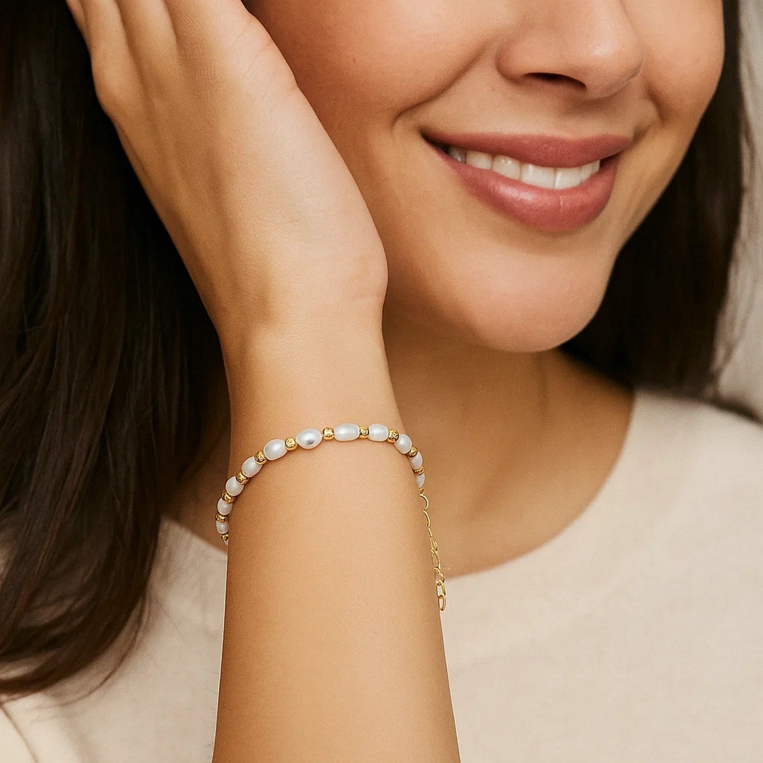 14K Yellow Gold Faceted Bead and Freshwater Pearl Bracelet (3.00 mm)