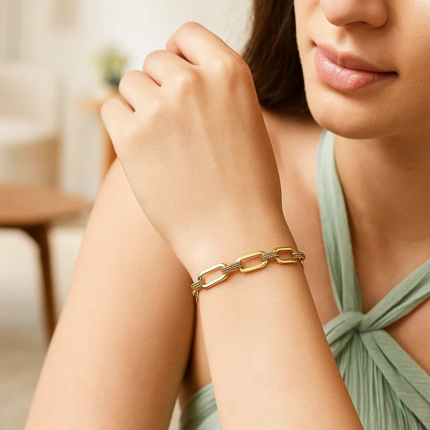 14k Yellow Gold Diamante Paperclip Chain Bracelet (7.00 mm)